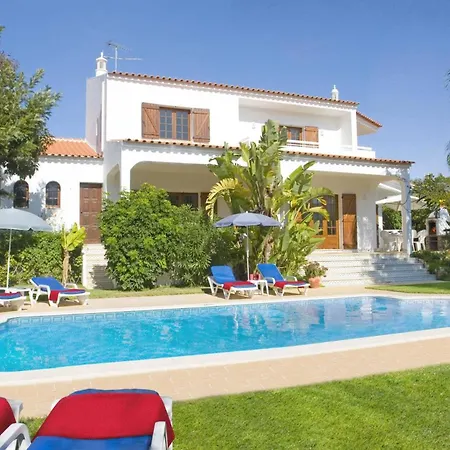 Villa Casa Palmeiras By *